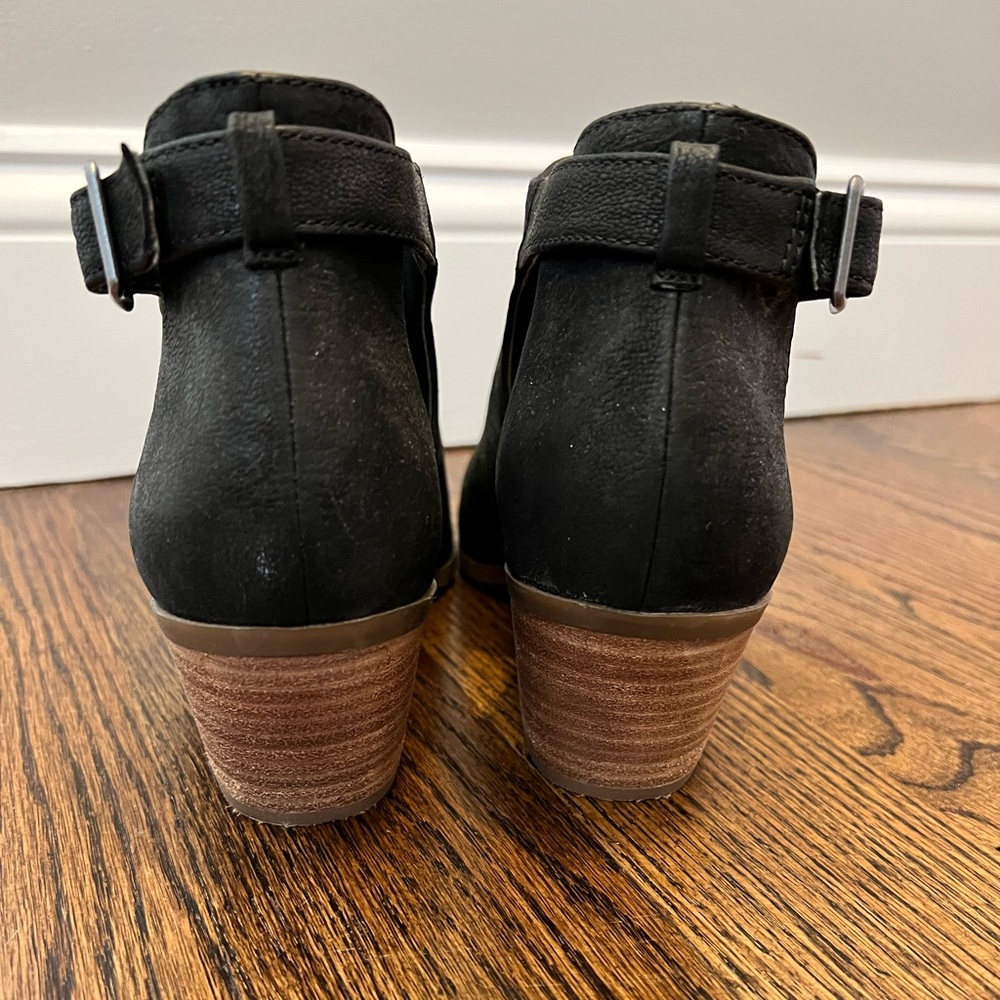 Lucky brand black peep toe shoe - Picture 5 of 6